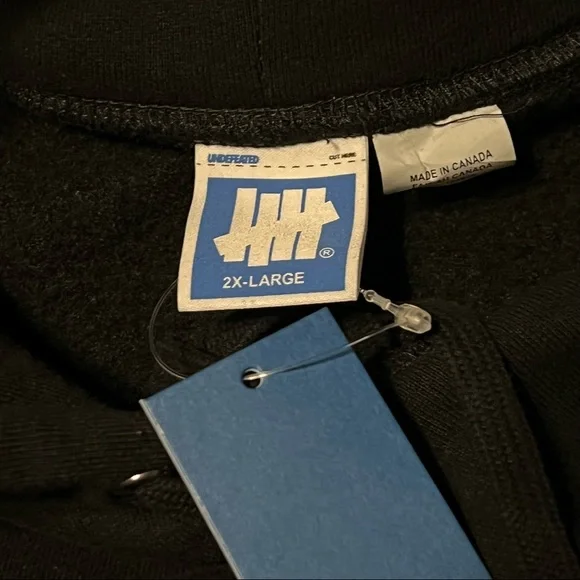 Undefeated Stencil Logo Hoodie Sweatshirt - Picture 6 of 6